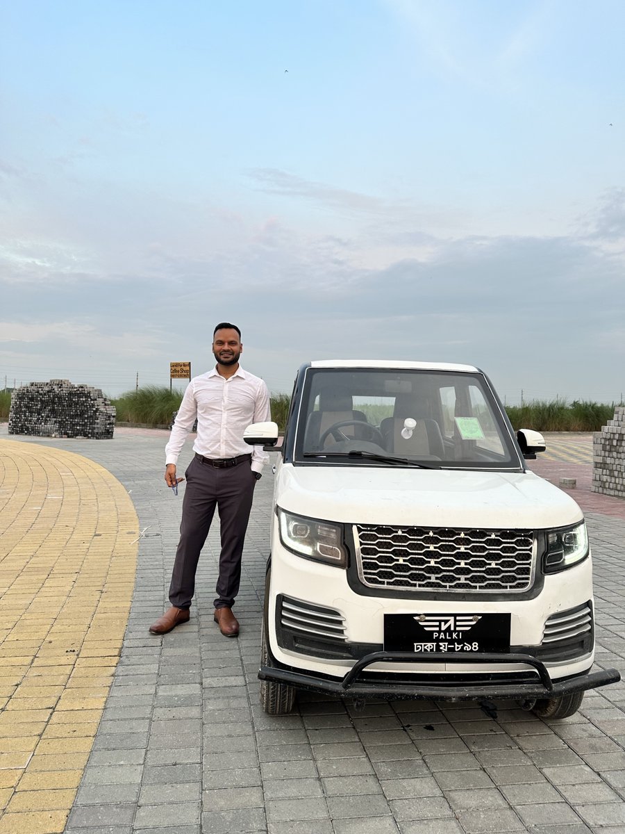 Happy owner with their Cityboy V2